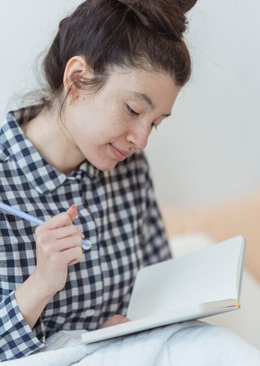 Beginner Guide to Journaling Every Day for a Clearer Mind